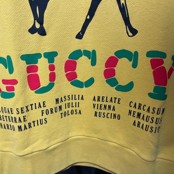 Gucci Super Runway “GUCCY” Mustard Yellow Crewneck Sweater Men’s Size Medium NWT - Picture 5 of 10